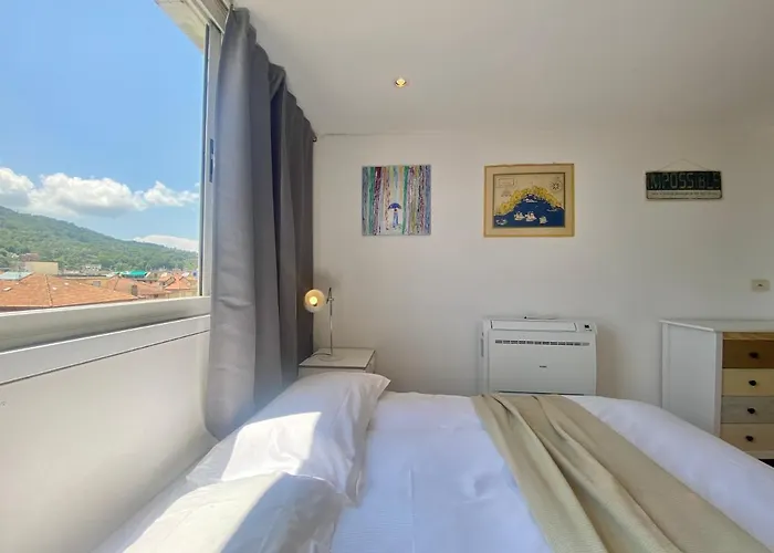 公寓 Casaviva - With Terrace And Parking In *